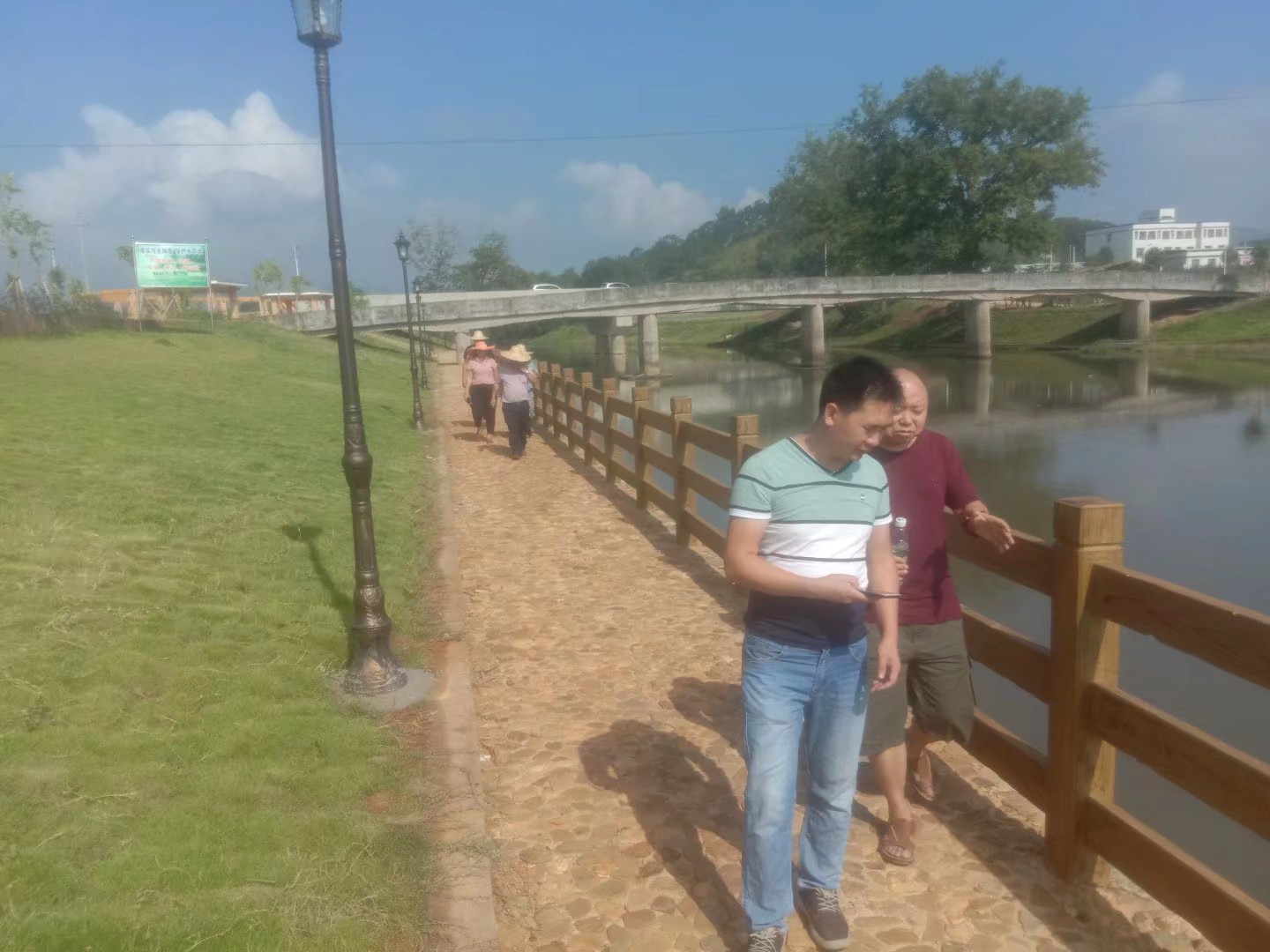 1539832741122778.png 图片1.png