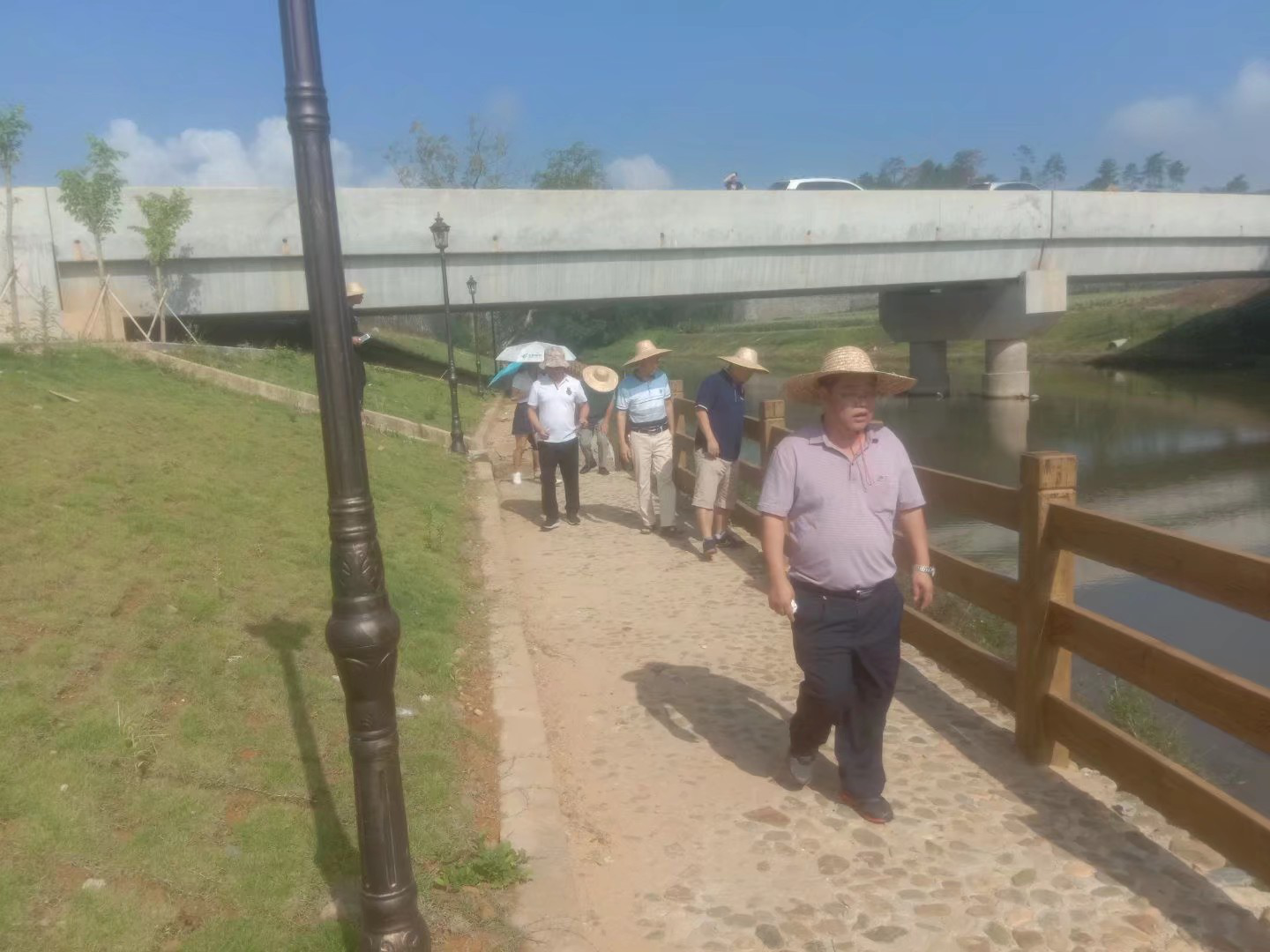 1539832858115174.png 图片2.png